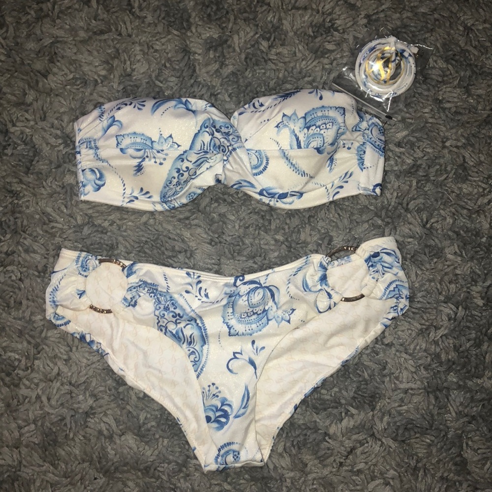 VS bikini